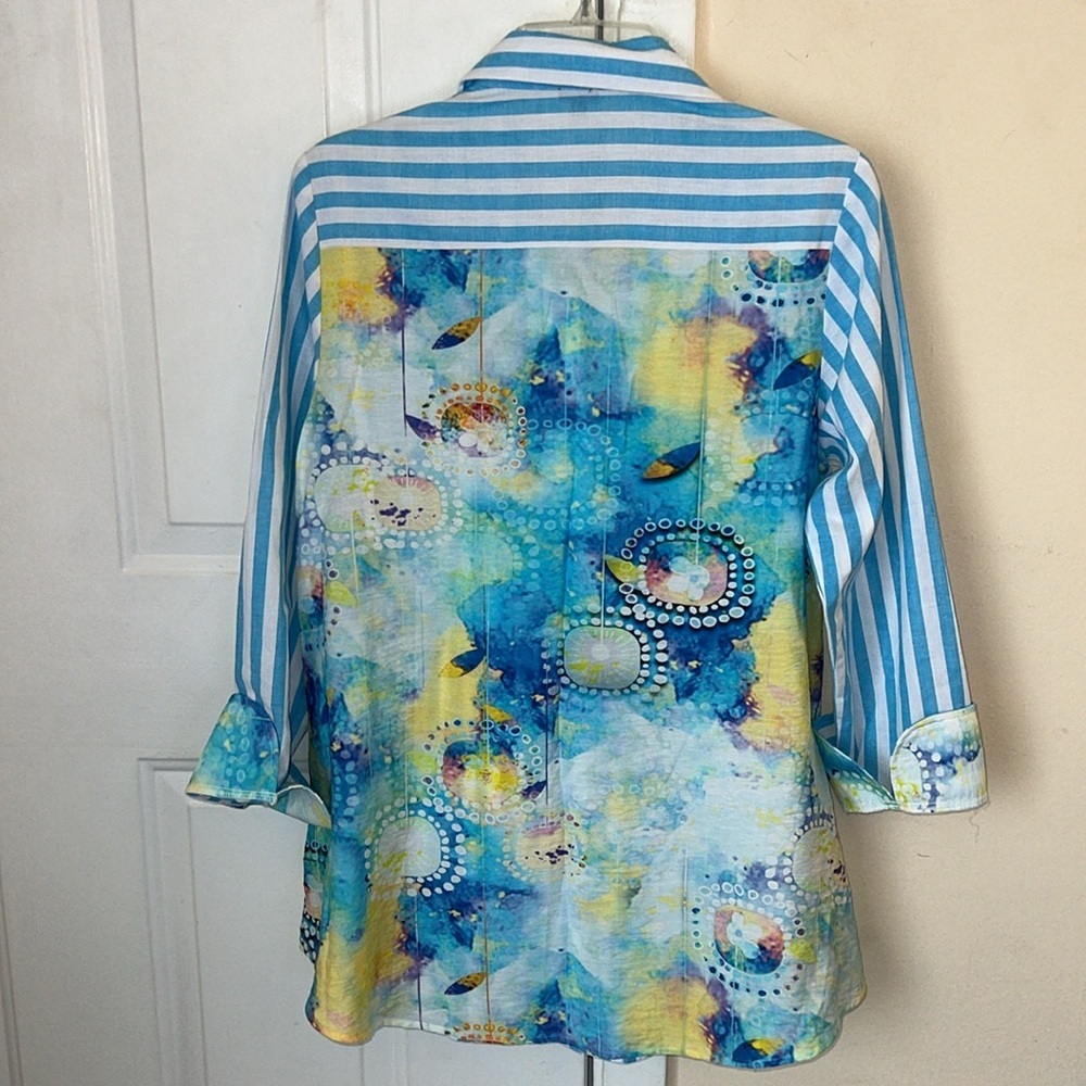 SHANA APPAREL BUTTON DOWN‎ PRINT BACK  TUNIC TOP SZ S